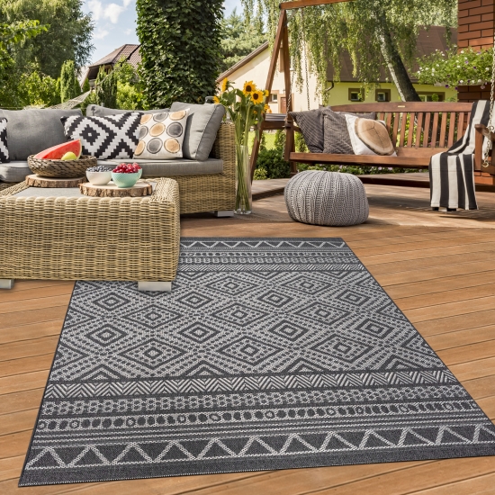 In- & Outdoorteppich in modernem Boho-Design und Geometrischen Mustern in Anthrazit Creme