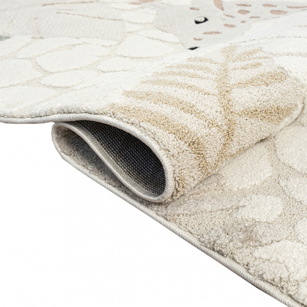 Kinderzimmer Teppich mit Giraffenmuster in creme beige